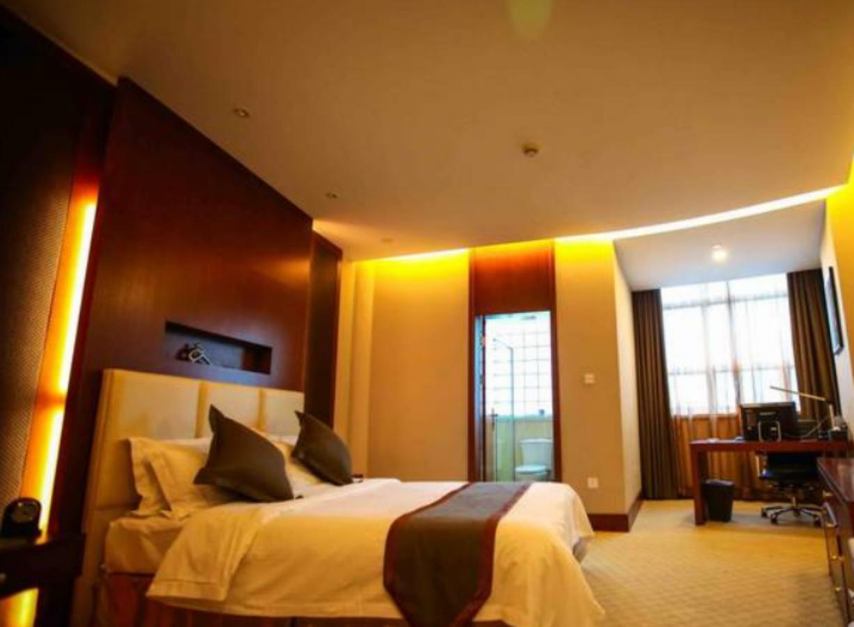 Noble Center Hotel Shanghai Exteriör bild