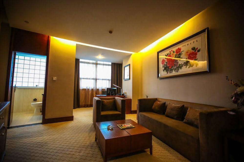 Noble Center Hotel Shanghai Exteriör bild